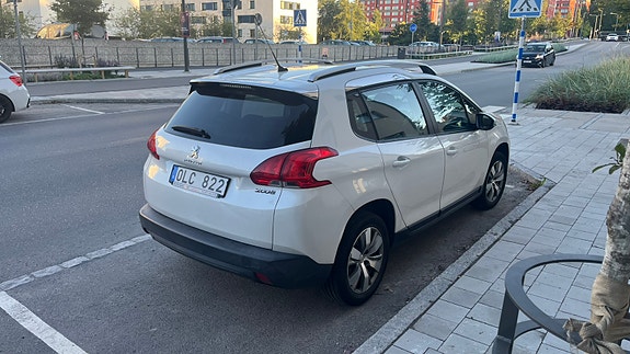 Peugeot 2008 5 of 8