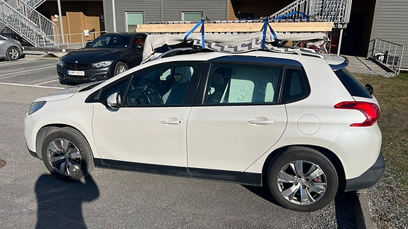 Peugeot 2008 3 of 8