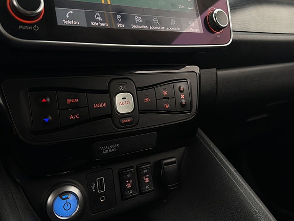 Nissan Leaf 24 of 30