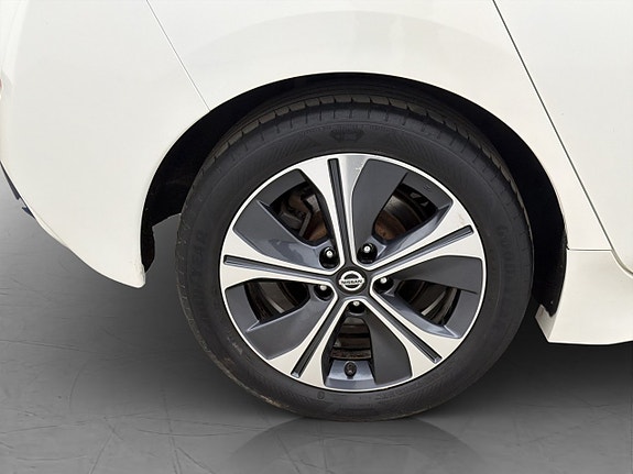 Nissan Leaf 30 of 30