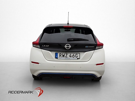 Nissan Leaf 7 of 30