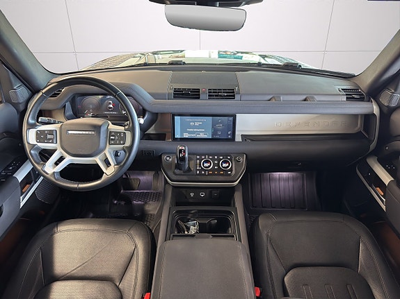 Land Rover Defender 90 15 of 28