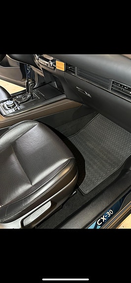 Mazda CX-30 4 of 5