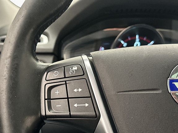 Volvo XC70 18 of 30