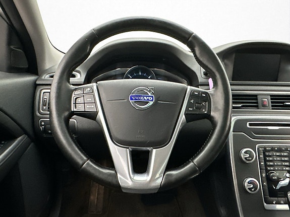 Volvo XC70 17 of 30