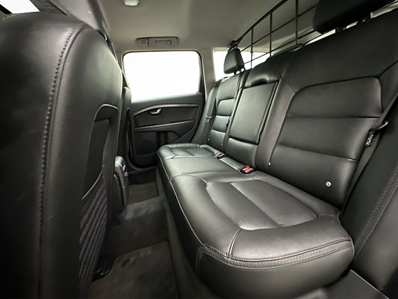 Volvo XC70 28 of 30