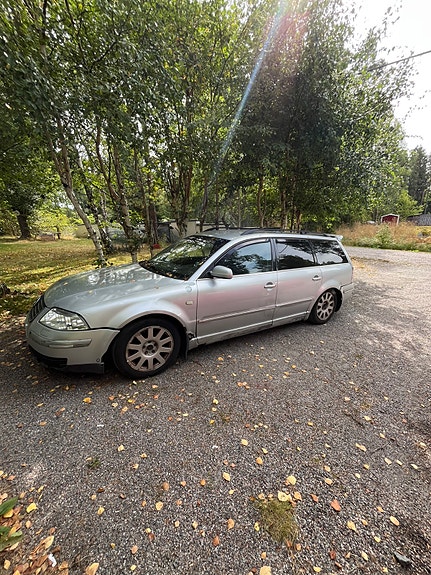 Volkswagen Passat 4 of 7