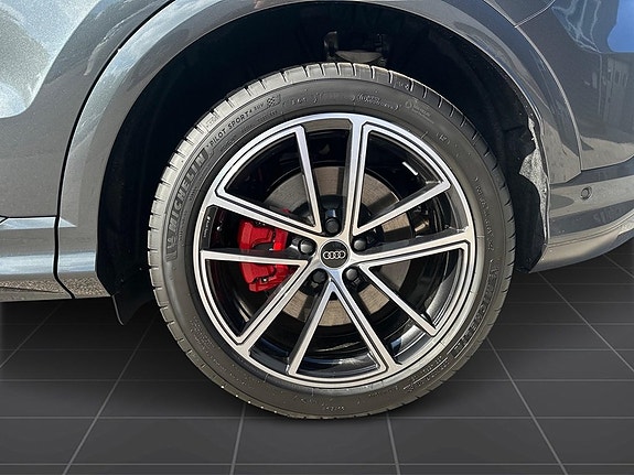 Audi Q5 9 of 13