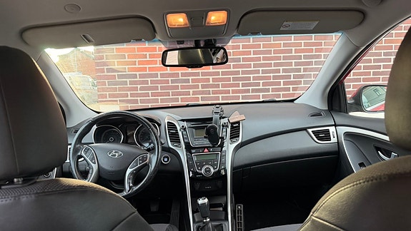 Hyundai i30 10 of 13