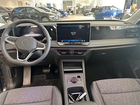 Volkswagen Tiguan 5 of 7