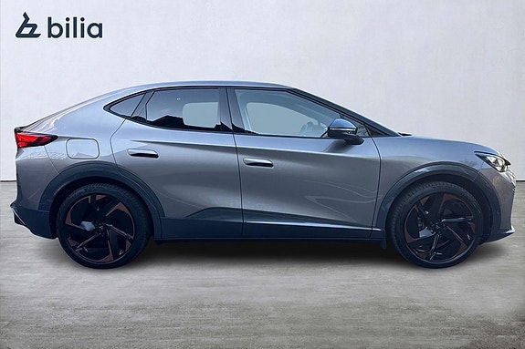 Cupra Tavascan 16 of 26
