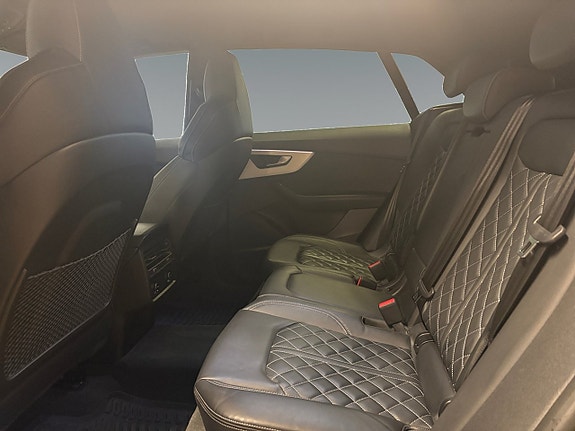 Audi Q8 7 of 20