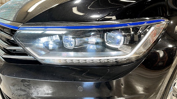Volkswagen Passat 17 of 22
