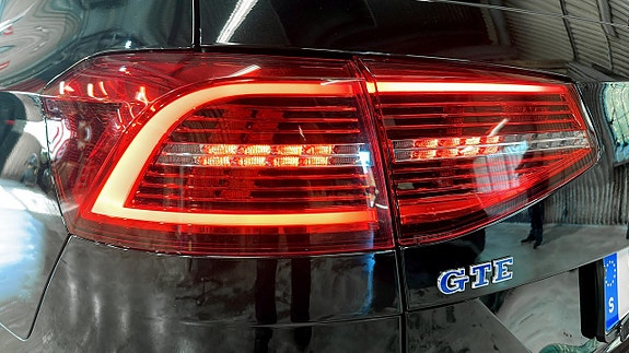 Volkswagen Passat 16 of 22