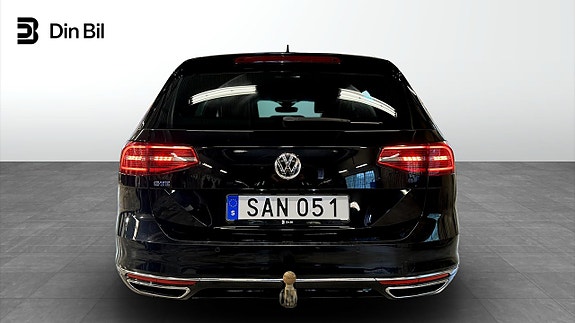 Volkswagen Passat 6 of 22