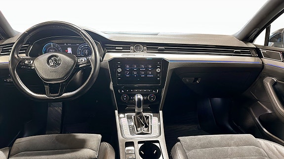 Volkswagen Passat 11 of 22