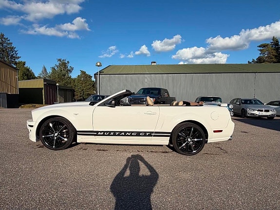 Ford Mustang 2 of 29