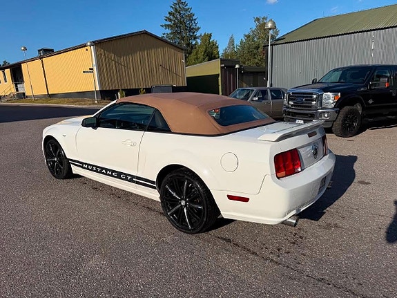 Ford Mustang 14 of 29