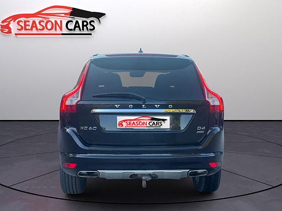 Volvo XC60 10 of 17