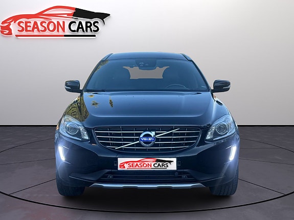 Volvo XC60 11 of 17