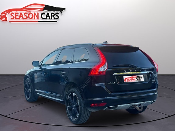 Volvo XC60 3 of 17