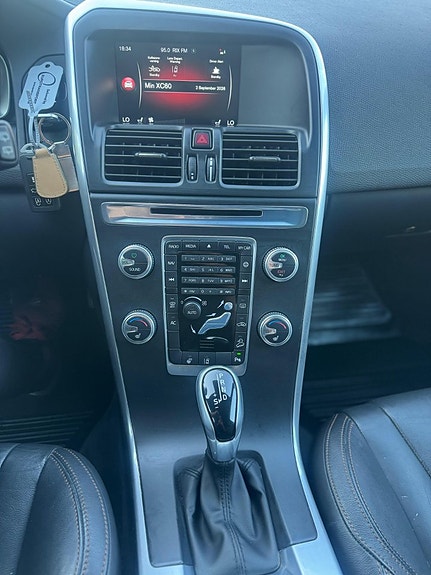 Volvo XC60 13 of 17