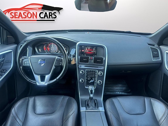 Volvo XC60 8 of 17