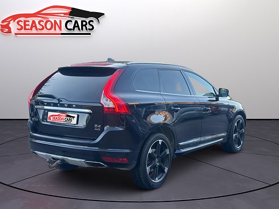 Volvo XC60 2 of 17