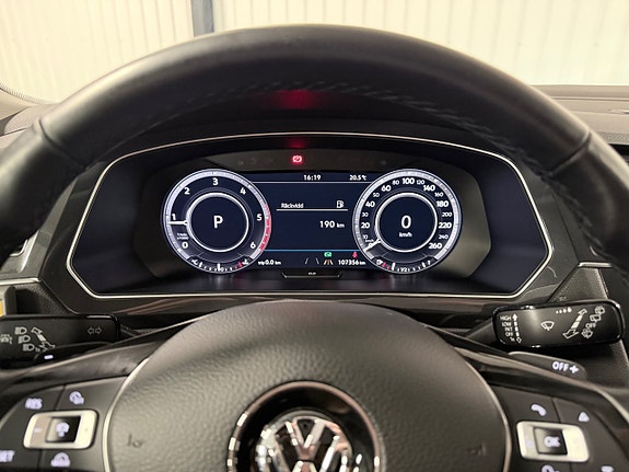 Volkswagen Tiguan Allspace 18 of 30