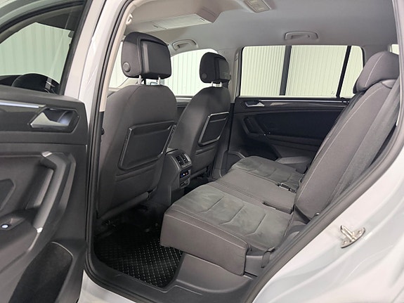 Volkswagen Tiguan Allspace 12 of 30