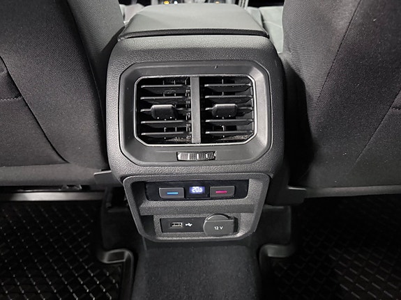 Volkswagen Tiguan Allspace 16 of 30