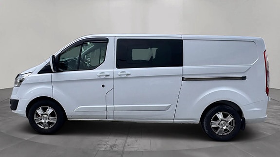 Ford Transit Custom 2 of 17