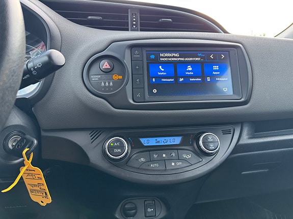 Toyota Yaris 14 of 28