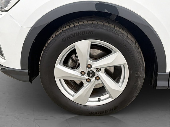 Audi Q3 25 of 28