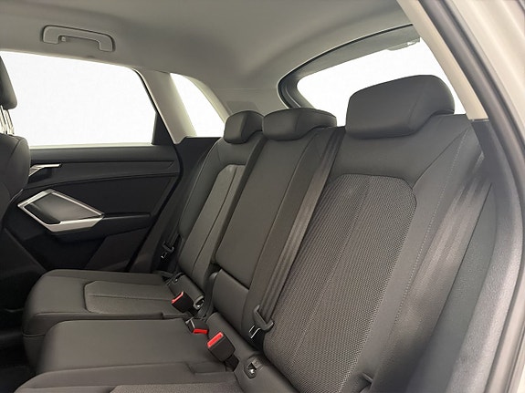 Audi Q3 22 of 28