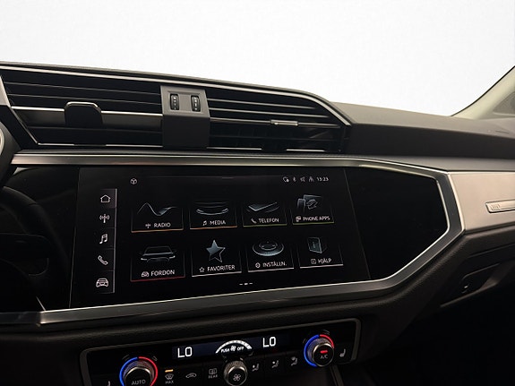 Audi Q3 14 of 28