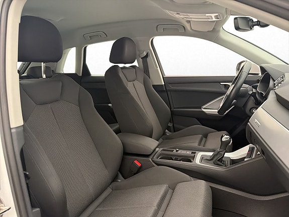 Audi Q3 20 of 28