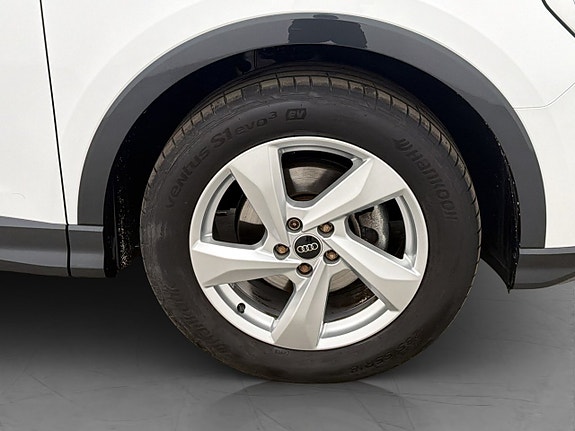 Audi Q3 28 of 28