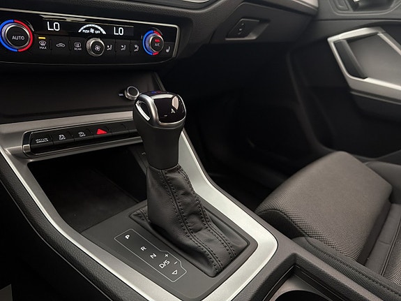 Audi Q3 19 of 28