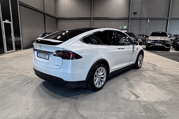 Tesla Model X 6 of 17