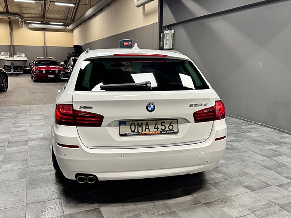 BMW 520d 3 of 10
