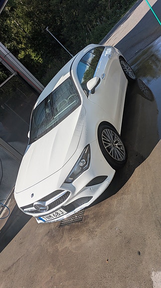 Mercedes-Benz CLA200 d 2 of 23