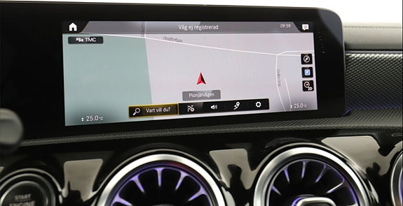 Mercedes-Benz CLA200 d 14 of 23