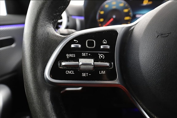 Mercedes-Benz CLA200 d 10 of 23