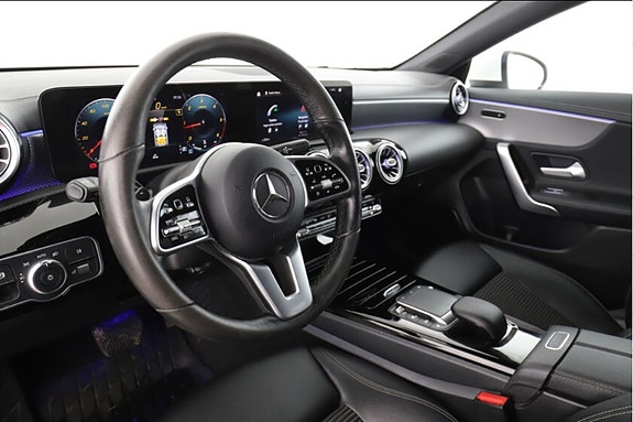 Mercedes-Benz CLA200 d 16 of 23