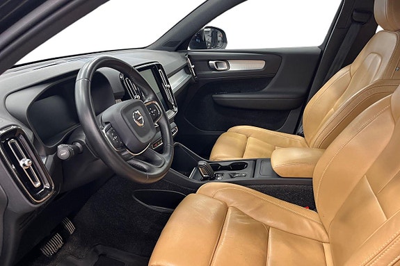 Volvo XC40 12 of 25