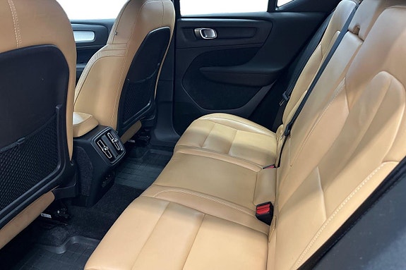 Volvo XC40 21 of 25