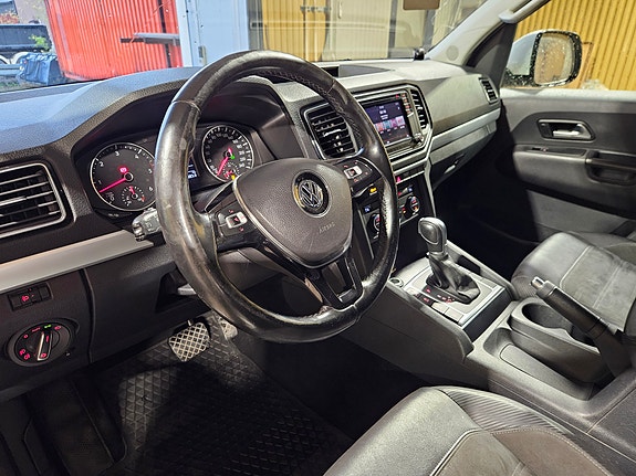 Volkswagen Amarok 6 of 9