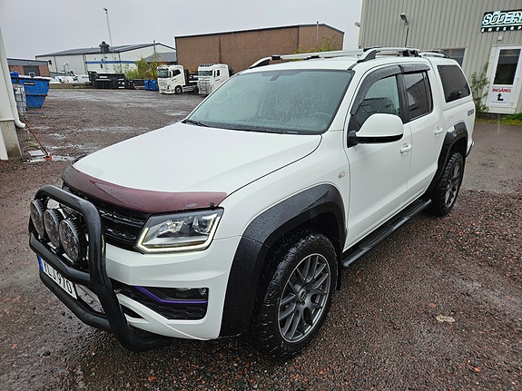 Volkswagen Amarok 2 of 9