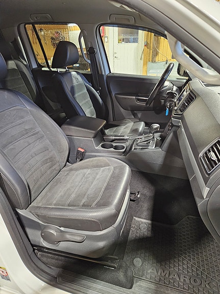 Volkswagen Amarok 8 of 9